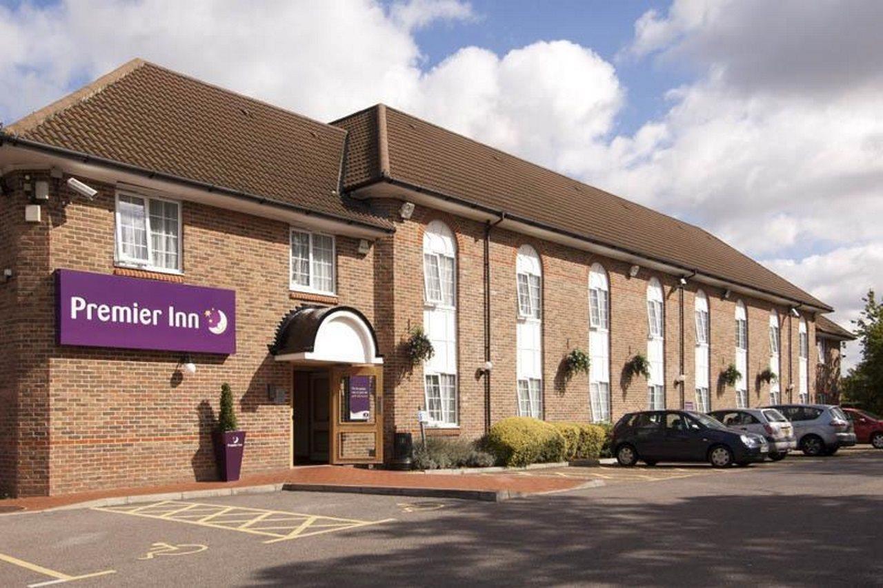Premier Inn London Greenford Экстерьер фото