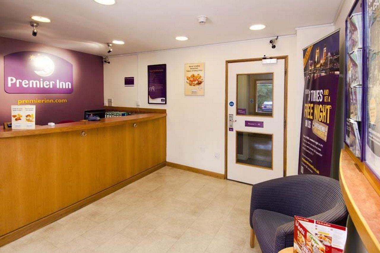 Premier Inn London Greenford Экстерьер фото