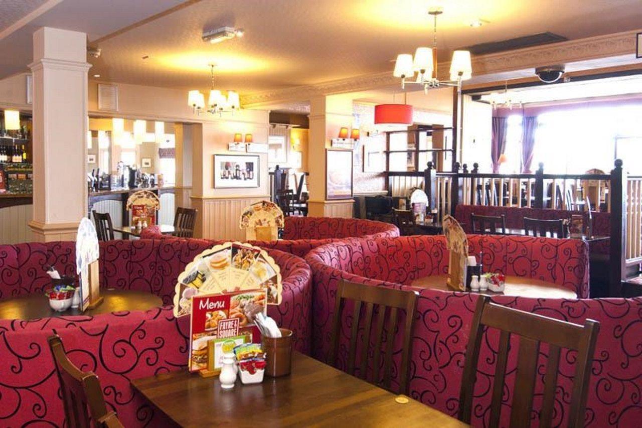 Premier Inn London Greenford Экстерьер фото