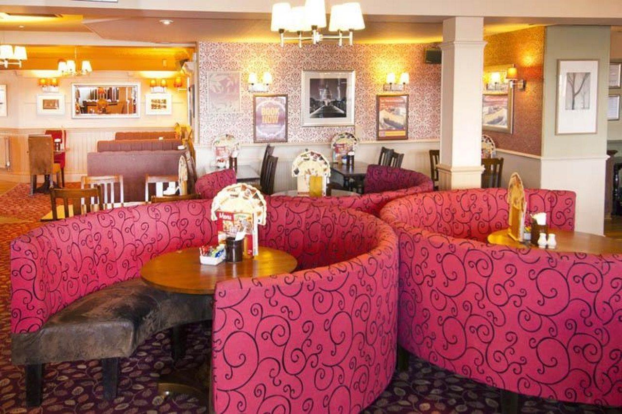 Premier Inn London Greenford Экстерьер фото