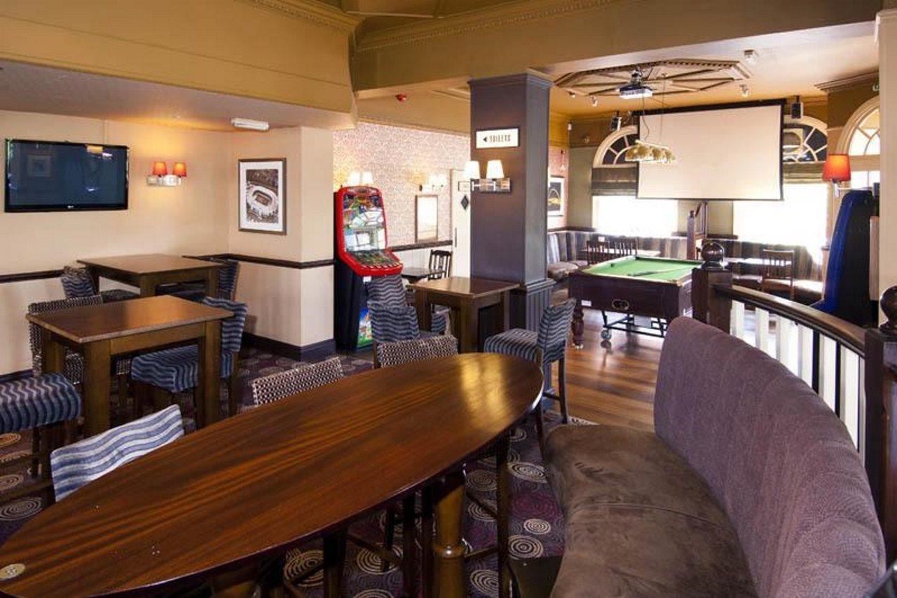 Premier Inn London Greenford Экстерьер фото