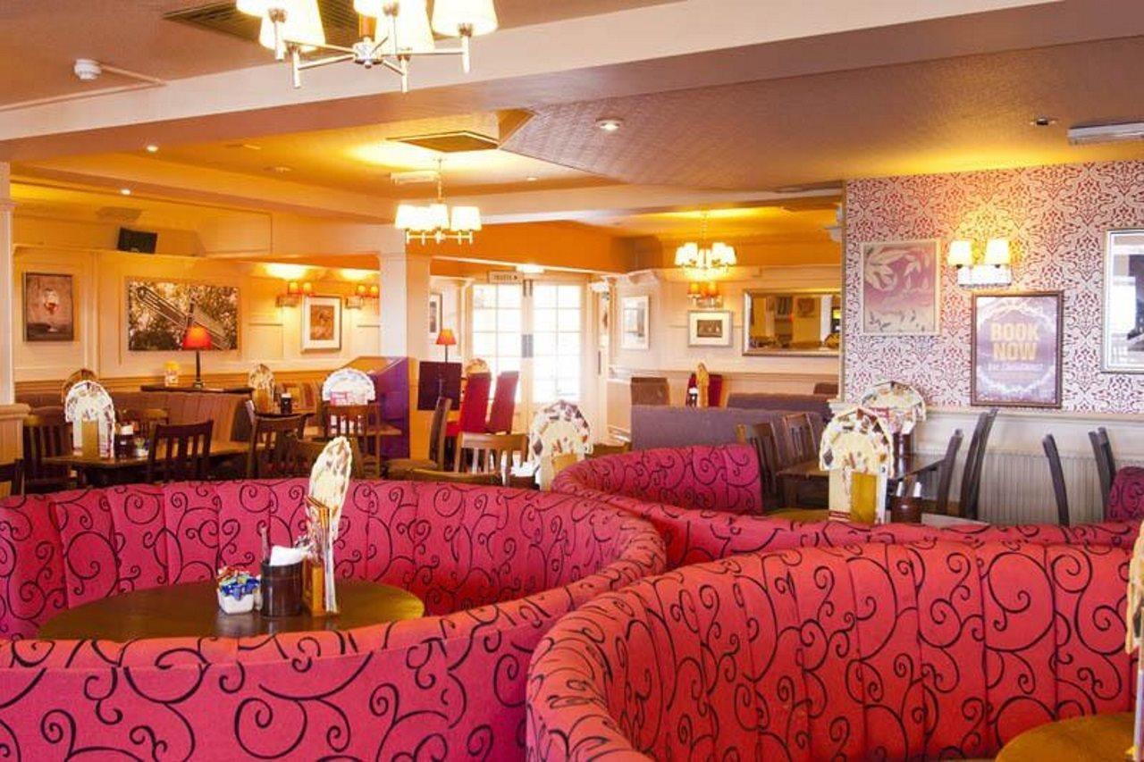 Premier Inn London Greenford Экстерьер фото