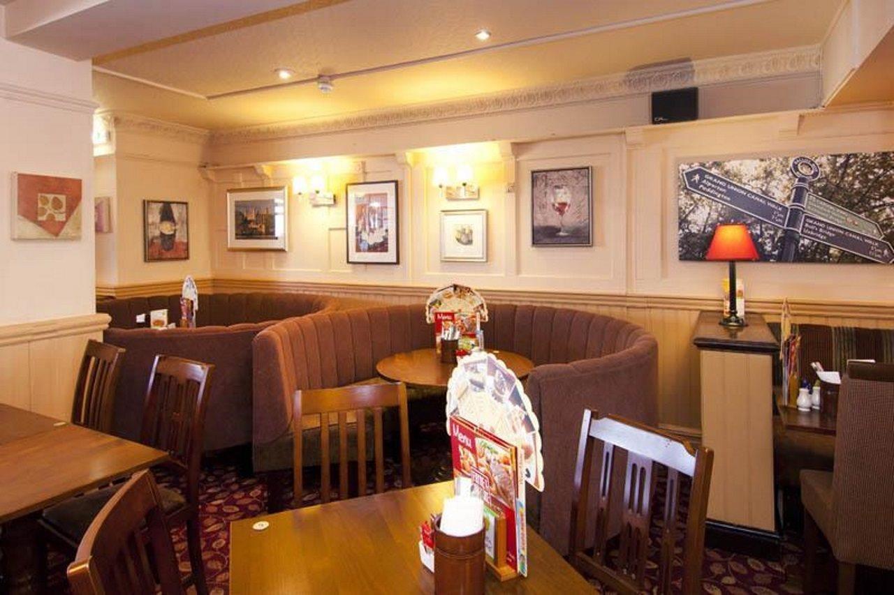Premier Inn London Greenford Экстерьер фото