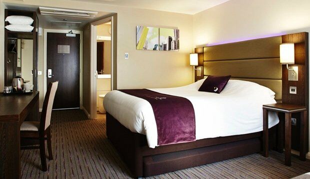 Premier Inn London Greenford Экстерьер фото